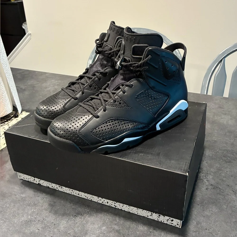 🔥Jordan 6🔥 - Picture 5 of 12
